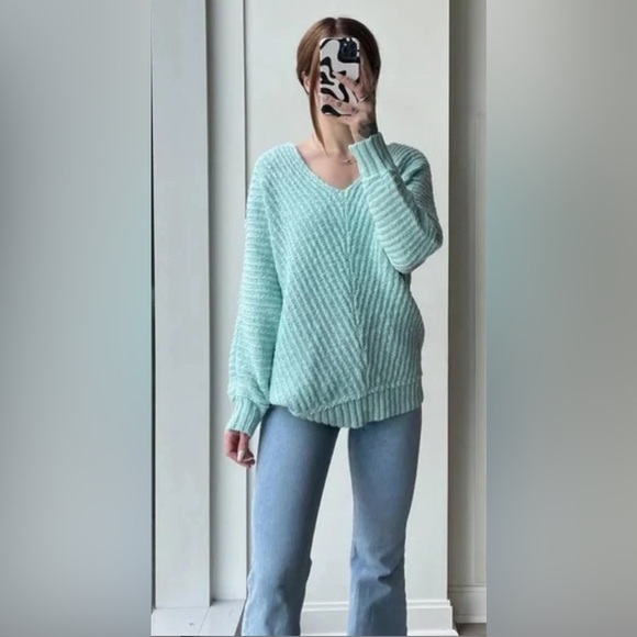 Free People Sunset V-Neck Cotton Sea Sky Blue Sweater - Size XS - Picture 5 of 7